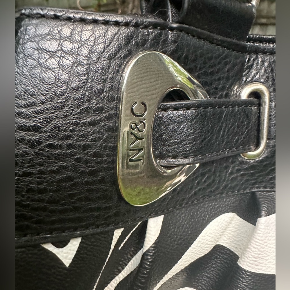 Ny&C Gorgeous Large Zebra Print Tote, Love This B… - image 5